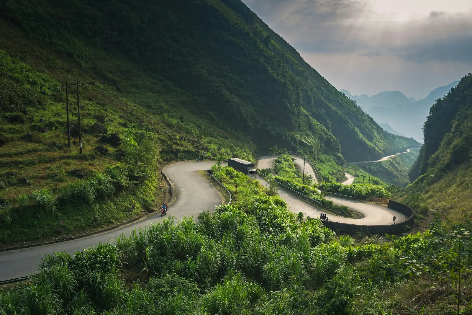 authentic travel in Ha Giang, Vietnam, northern mountain road