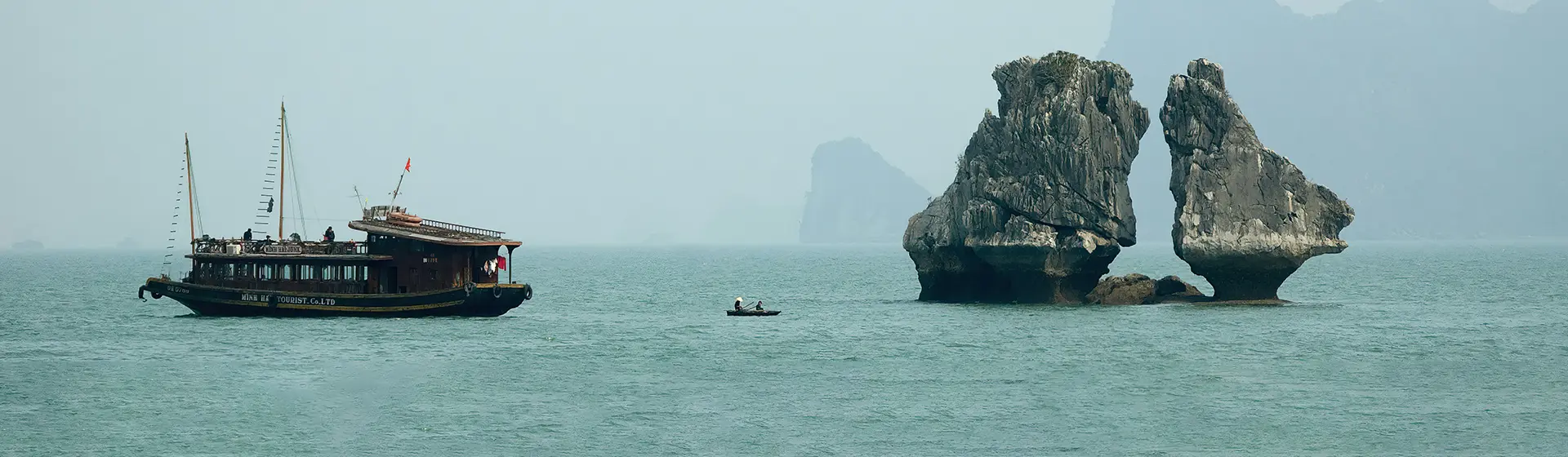 VietNomads - Pricing plans hero background